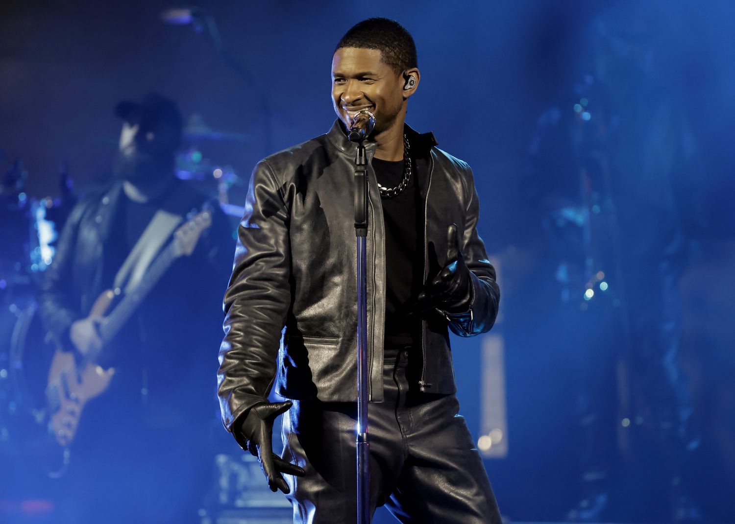 Usher Net worth